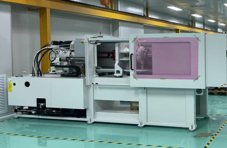 Dust-free injection molding